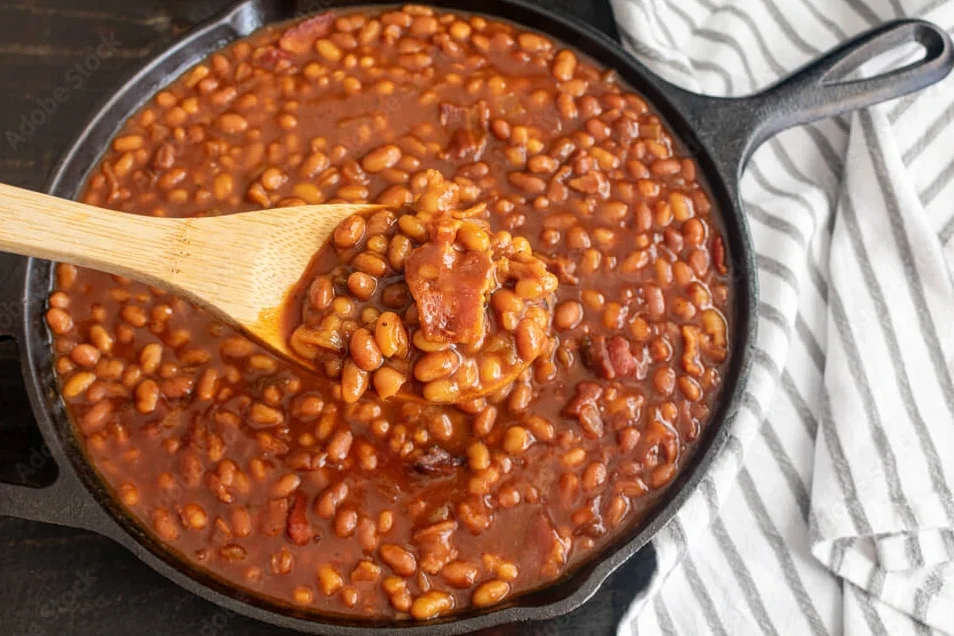 "Classic Baked Beans Recipe with Smoky Flavor"